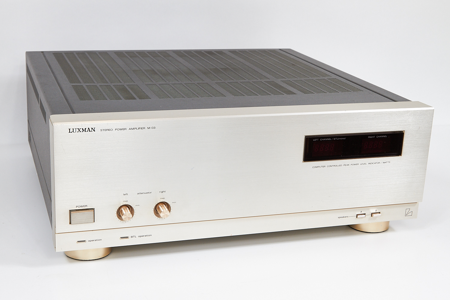 Klassisk HiFi-forstærker til fejlfinding, service og reparation hos PA Elektronik.
