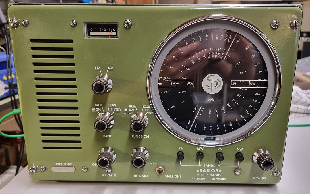Sailor R109 - der stadig er en god og attraktiv modtager med FM og AM